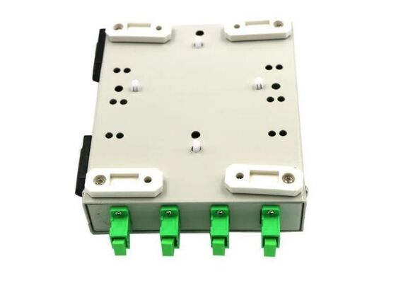 Base FTTH de la caja terminal 4 de la fibra óptica del soporte de la pared de la serie de FTB con los adaptadores de APC